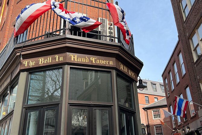 2 Hour Historic Pub Crawl in Boston - Green Dragon and Dirty Nelly’s: why these stops work