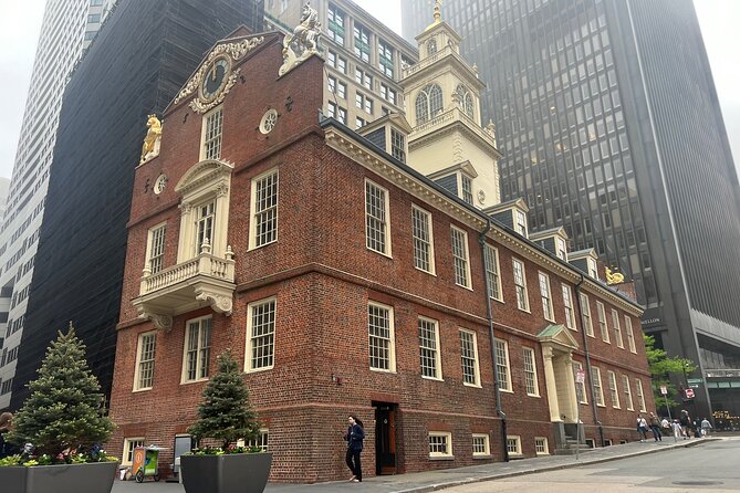 80-Minutes NON-STOP Trolley of Historic Boston and Freedom Trail - Finding the trolley stop on Atlantic Ave without stress