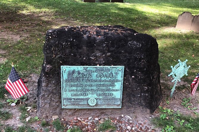 80-Minutes NON-STOP Trolley of Historic Boston and Freedom Trail - Guides and humor: when the driver turns narration into entertainment
