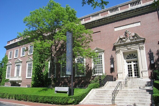 Astounding Scavenger Hunt: Boston The Story of America - Your stop-by-stop walk through key Revolutionary-era places