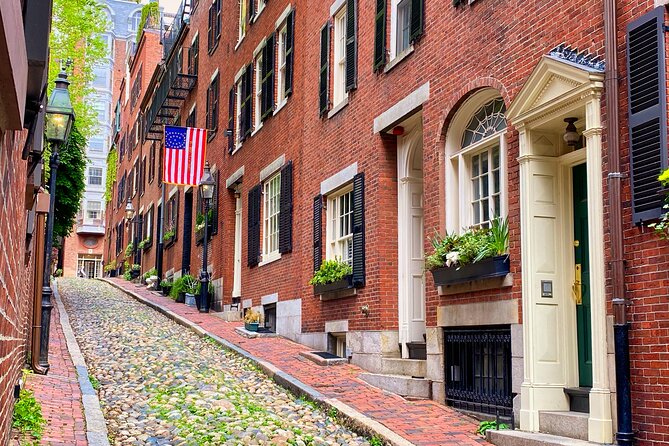 Beacon Hill + Back Bay History + Photo Walking Tour(SMALL Group) - Beacon Hill brick streets, gas lamps, and the best kind of wandering