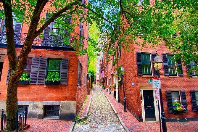 Beacon Hill Boston History + Photo Walking Tour (SMALL Group) - Phone-friendly photography tips (and how Saba actually teaches them)