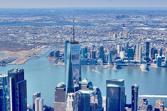 Best of New York, D.C and Niagara Falls US 4-Day Tour from Boston - Day 4: Niagara Falls Classic in summer vs winter (Maid of the Mist vs Old Fort Niagara)