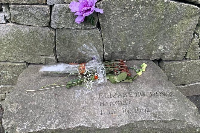 Best Salem Witch Trials Historical Walking Tour - Stop 1: The Launch Point and How the Guide Sets the Tone