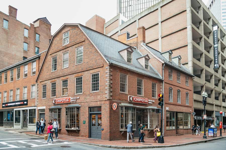 Boston: 2-Hour Historic Walking Tour - Guide Style and Group Feel: Why Alan Gets Mentioned So Often