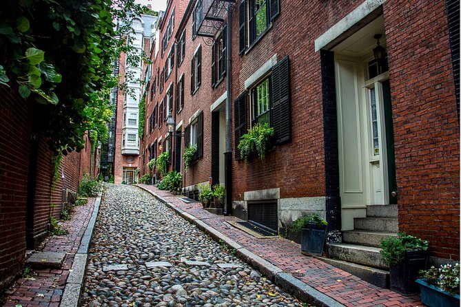 Boston and Cambridge Private Day Tour - The Freedom Trail, driven and walked: Boston Common to Bunker Hill