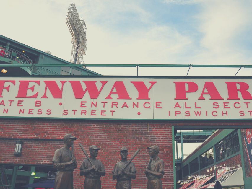 Boston: Boston Red Sox Baseball Game Ticket at Fenway Park - What this Red Sox game ticket really gives you