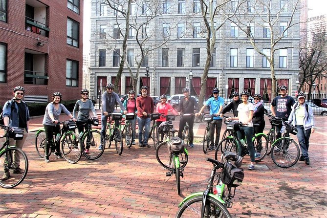 Boston City View Bicycle Tour: History and Landmarks - Beacon Hill and Louisburg Square: Photographed Streets and Literary Footnotes