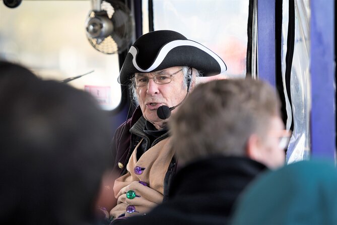 Boston Duck Boat Sightseeing City Tour with Cruise Along Charles River - Narration Style: Funny Guides, Fast Facts, and the App-Controlled Experience