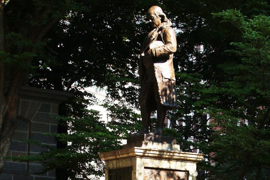 Boston: Freedom Trail, Bunker Hill, & USS Constitution Tour - Copps Hill and the move toward battle: where the story starts to get real