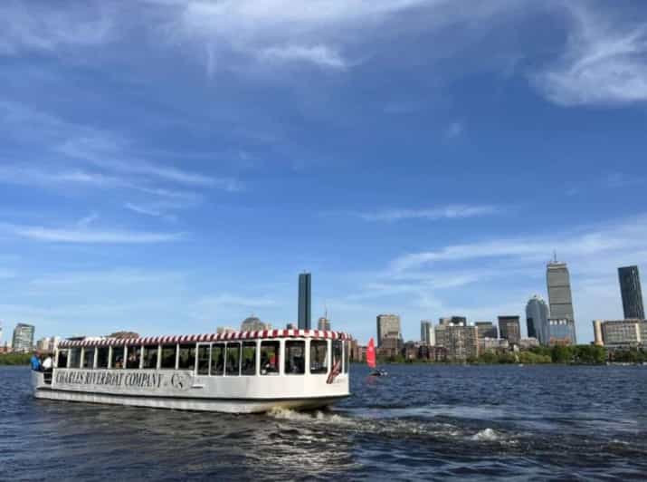Boston: Harbor and Charles River Architecture Boat Tour - The 2-hour route: Harbor viewpoints plus Charles River locks