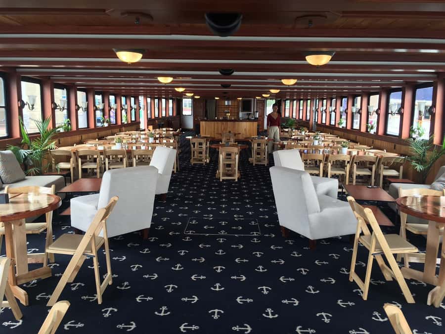 Boston Harbor: Fall Foliage Luncheon Cruise - The Included Lunch Buffet: What You Get and Why It Adds Value