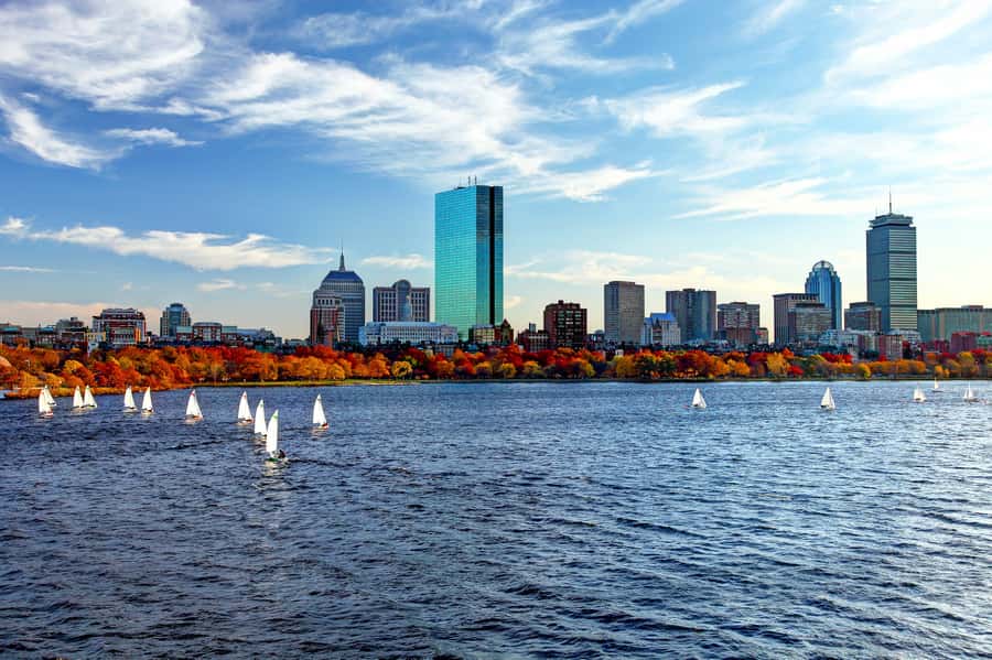 Boston Harbor: Fall Foliage Luncheon Cruise - Rowes Wharf Check-In and the Feeling of Onboard Time