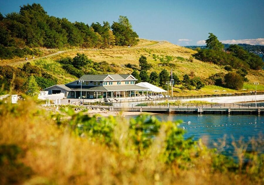 Boston Harbor Islands Ferry - Two islands, one ticket choice: Georges vs Spectacle