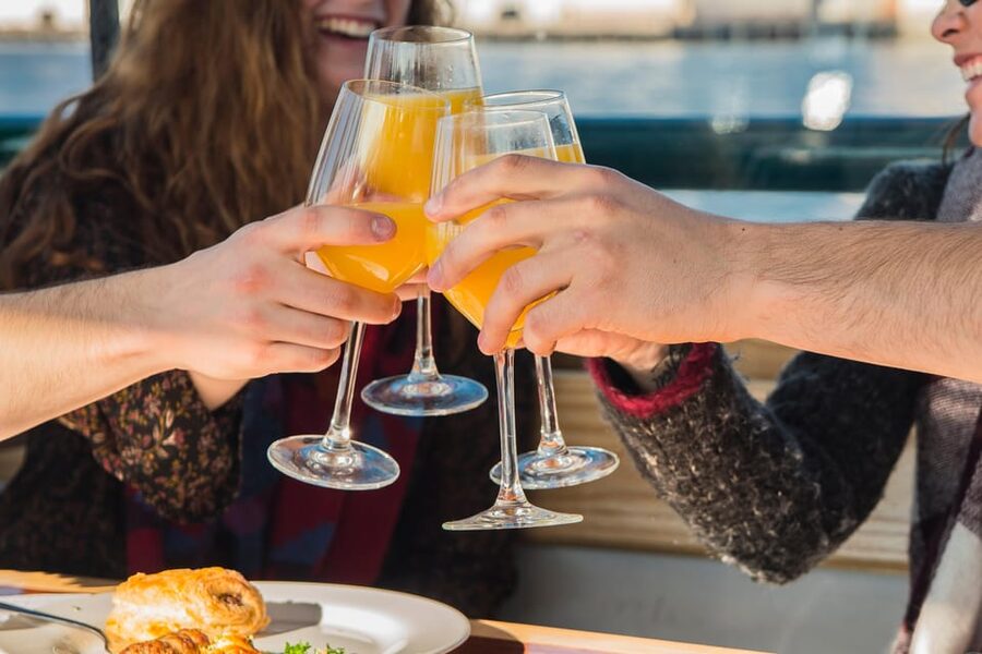 Boston Harbor: Winter Holiday Weekend Brunch Cruise - Getting on board at Rowes Wharf without the stress