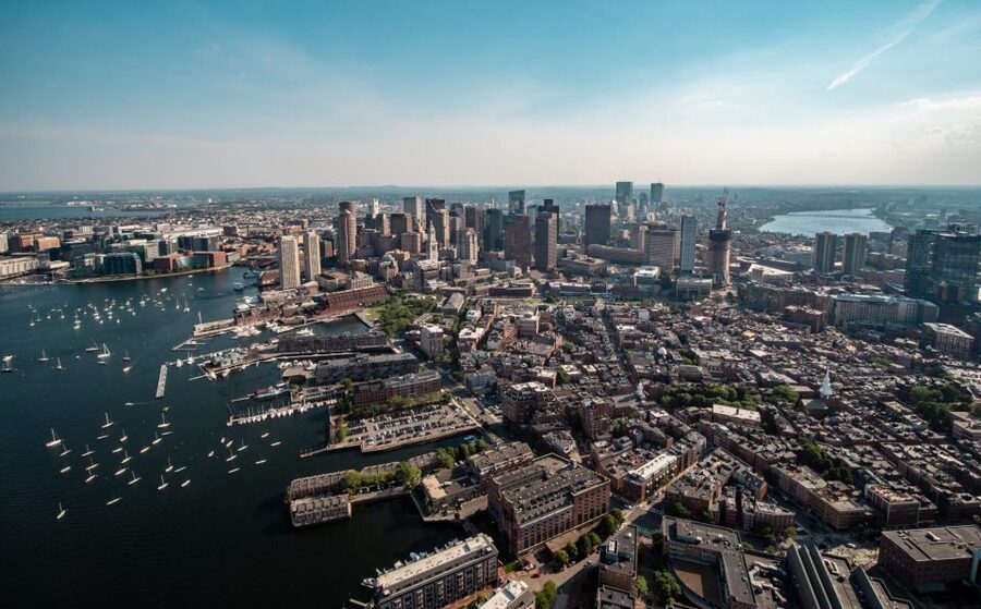 Boston: Helicopter Skyline Tour - The Real Star: Pilot and Live English Guide (Comfort Included)