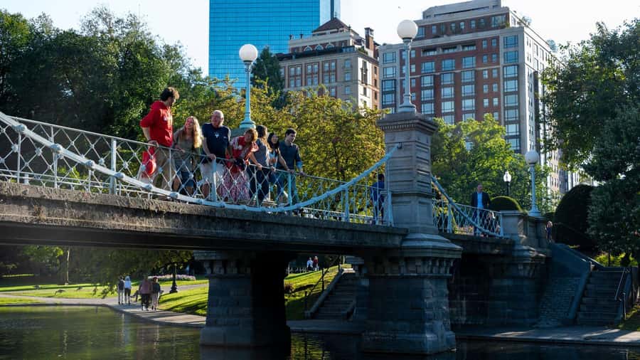 Boston History & Highlights Tour: From Revolution to Today - Small-group touring: why max 16 people changes the feel