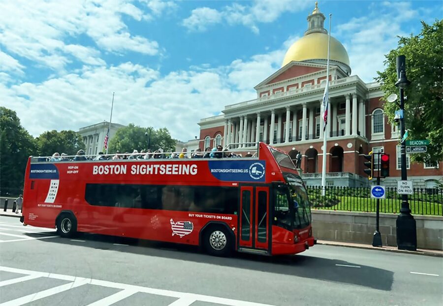 Boston: Hop-On Hop-Off All Day Boston Sightseeing Tour - Getting on at 206 Atlantic Ave (and how the “all day” part works)