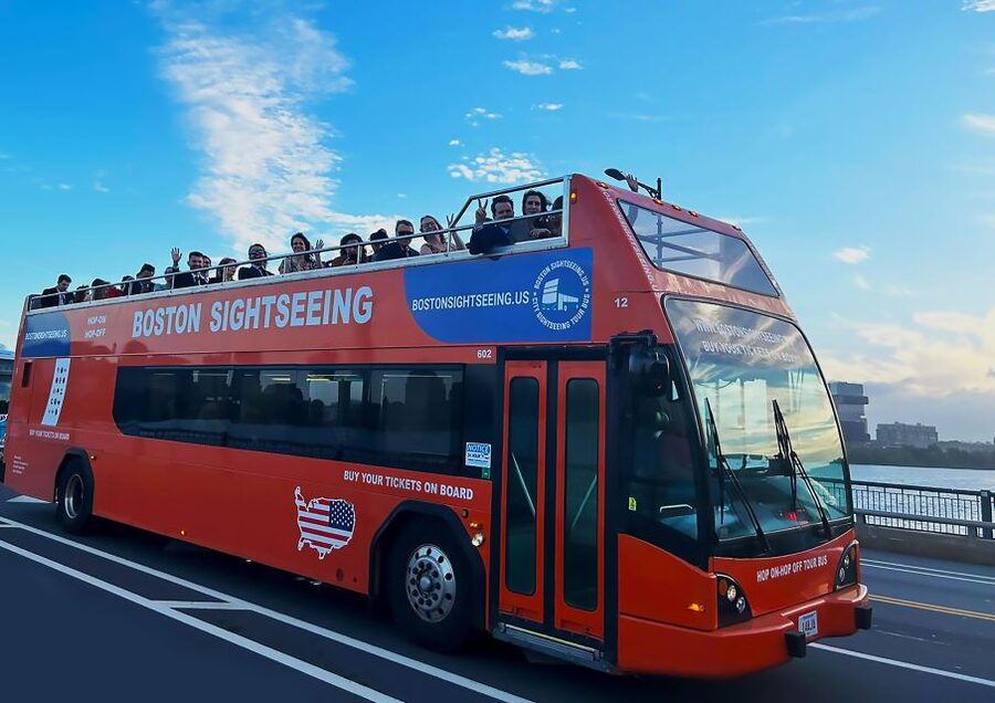 Boston: Hop-On Hop-Off Double-Decker Bus Sightseeing Tour - Stop 3: Downtown Boston—parks, churches, and old cemeteries in one stretch