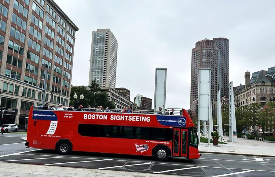 Boston: Hop-On Hop-Off Double-Decker Bus Sightseeing Tour - Stop 4: Boston Common and the Public Garden—where the route slows down nicely