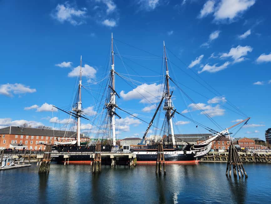 Boston: North End Walking Tour with Private Harbor Cruise - Freedom Trail momentum: from the Boston Massacre to the North End