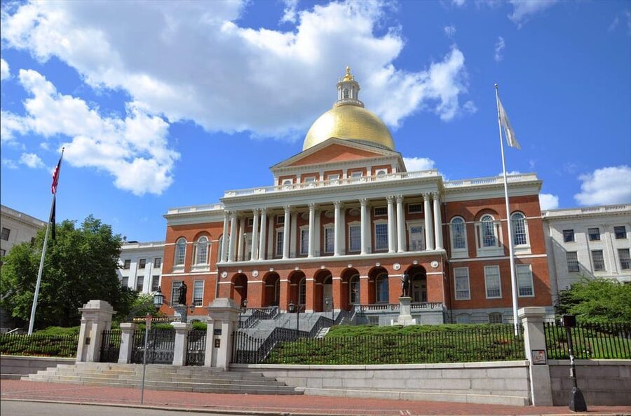 Boston: Private City Tour of Boston & Cambridge - MIT by Car, Harvard on Foot: Theory and Practice Meets Puritan Roots
