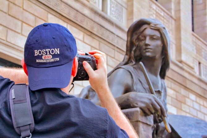 Boston's Architecture, History + Photo Walking Tour (SMALL Group) - Beacon Hill Finish at Acorn Street: The Narrow-Way Finale