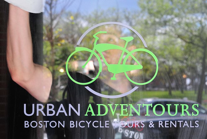 Boston's Emerald Necklace Guided Bicycle Tour - Emerald Necklace core: Jamaica Pond and Arnold Arboretum without the car ride