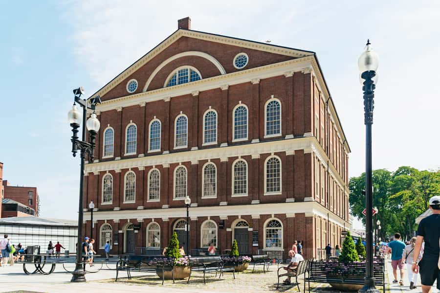 Boston's Freedom Trail: A Revolutionary Walking Tour - USS Constitution and Bunker Hill: the finale with scale