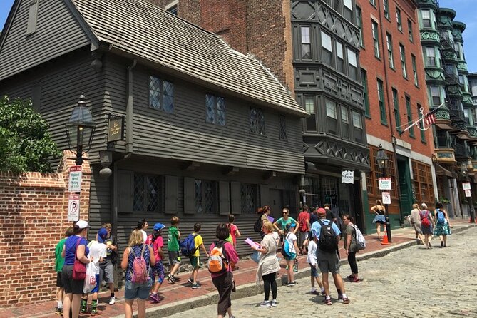 Boston Seafood Lovers Food and History Walking Tour - Union Oyster House: The Full Lobster Roll Lunch