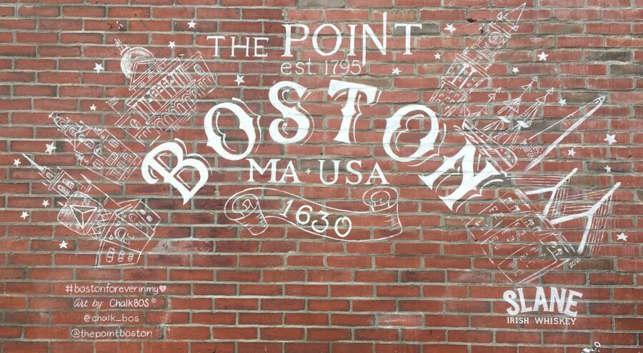 Boston: Seafood Tasting & Historical Walking Tour - Quincy Market and Faneuil Hall: turning snack breaks into context