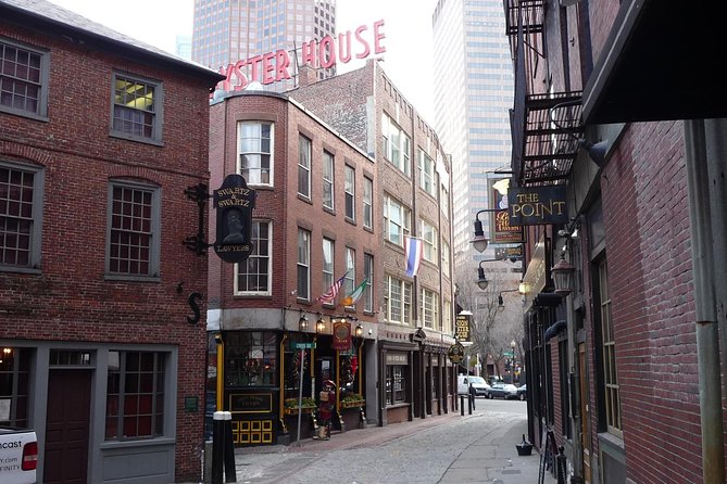 Boston Sightseeing Tour - a fully-narrated driving tour - Faneuil Hall and Boston Common: where ideas met public space