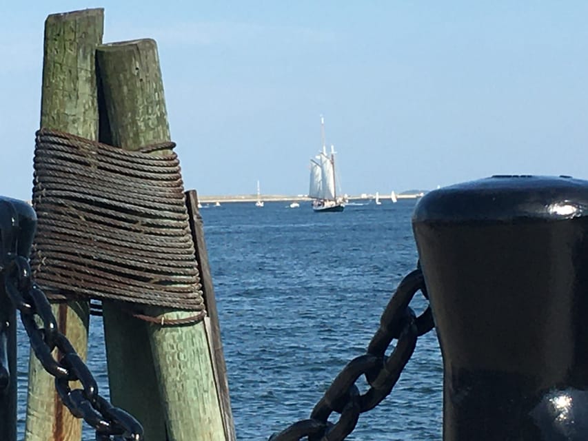 Boston: Tall Ship Harbor Sail - No formal narration: how to get the history you want (without it slowing the trip)