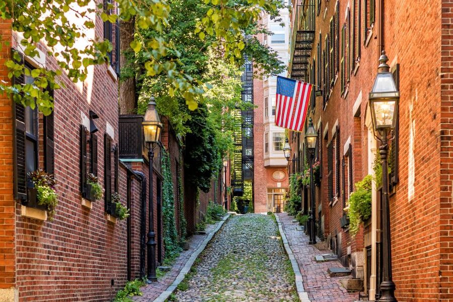 Boston: Underground Railroad History Tour of Beacon Hill - Politics and public space: from Park Street Church to the Massachusetts State House