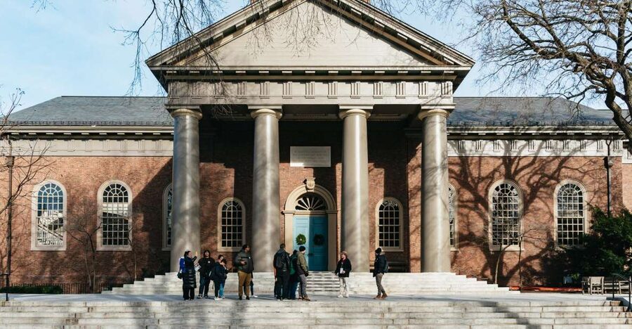 Cambridge: Harvard University Student-Guided Walking Tour - My straight answer: should you book the Harvard student walking tour?