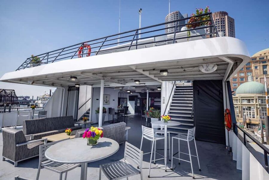 City Cruises Boston: Premier Brunch or Dinner Harbor Cruise - Brunch vs dinner: how the menus change the vibe