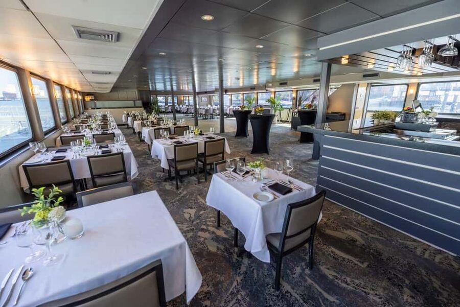 City Cruises Boston: Premier Brunch or Dinner Harbor Cruise - Getting on board at Rowes Wharf (and why the timing matters)