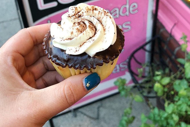 Cocktails & Cannoli: Boston's North End Dessert Tour - North End “dessert first” makes this walk feel easy