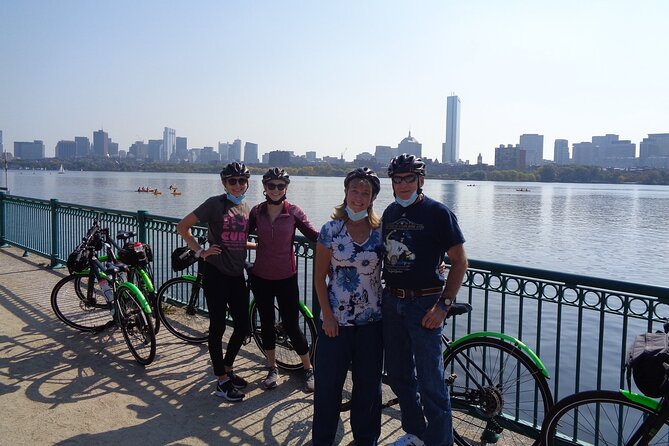 Comfort Hybrid Boston City Bike Rental - What’s Included in the $58 Price (and Why It Feels Fair)