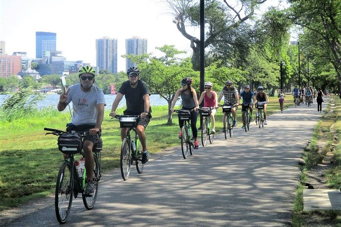 Family Friendly Guided Bike Tour of Boston - Getting Set Up at Urban AdvenTours (Waiver, Bike Fit, Helmets)