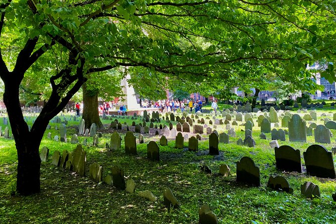 Freedom Trail Guided Walking Tour (SMALL GROUP) - Benjamin Franklin’s school site and Old Corner Bookstore’s odd origin