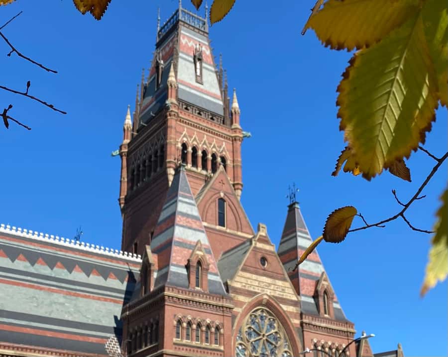 Harvard: America's oldest university - walking tour in French - Widener Library Mysteries: Big-Name Harvard With a Human Story Angle
