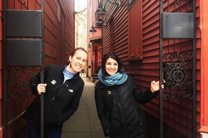 Harvard Square Cambridge Food & Walking Tour - Stop 1: appetizers and stories inside an underground tavern