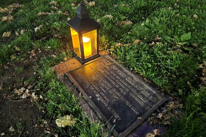 Haunted Boston Ghost Tours - Beacon Hill Street Tales and the Haunted Hotel Finale