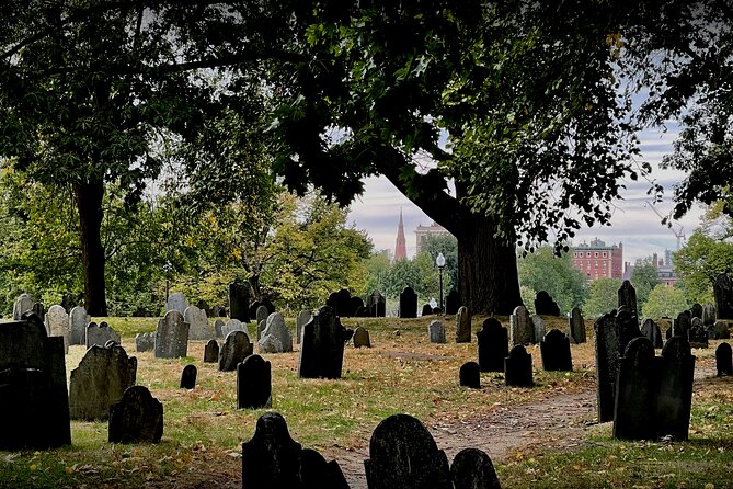 Haunted Boston’s Historic Streets Walking Guided Tour - Stop 4: Granary Burying Ground and Declaration signers