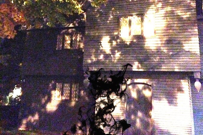 Haunted Footsteps Best Ghost & Paranormal Salem Tour - Ropes Mansion and Garden: haunted backyard energy for photo lovers