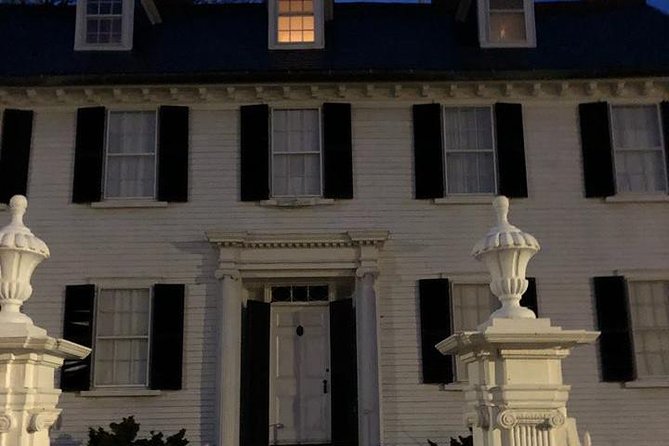 Haunted Footsteps Best Ghost & Paranormal Salem Tour - Haunted homes without doorways: John Ward, Witch House, and what you see from the street