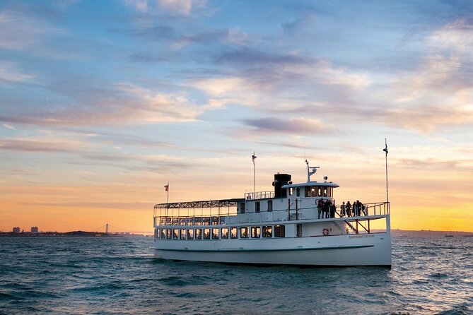 Holiday Sunset Cruise in Boston Harbor - Holiday sunset cruising from Rowes Wharf