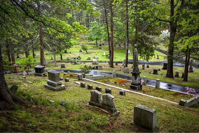 Massachusetts Self-Guided Audio Tour Bundle: 10+ Tours - Cape Cod coastline and Cape Ann: lighthouses, beaches, and art towns