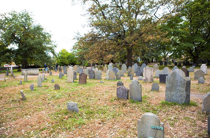 Mysteries and Murders of Salem Guided Night-Time Walking Tour - How to make the most of it (without overthinking)